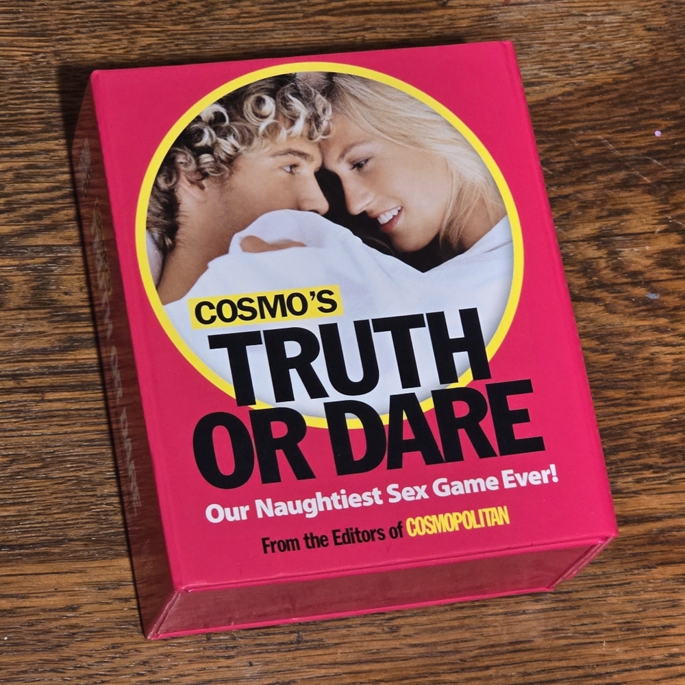 NWOT Cosmopolitan's Truth Or Dare Card Game